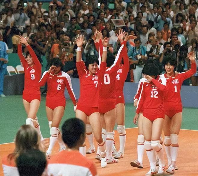 神坛的4个国产运动鞋看谁还在乱跟风？九游会·j9网站曾被吹上天如今却跌落(图4)