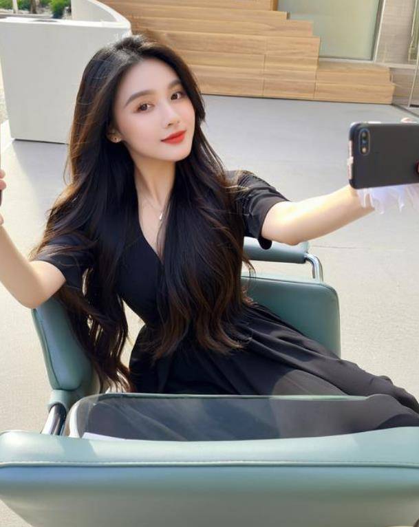 别的魔力穿出你的优雅女人味J9数字平台细