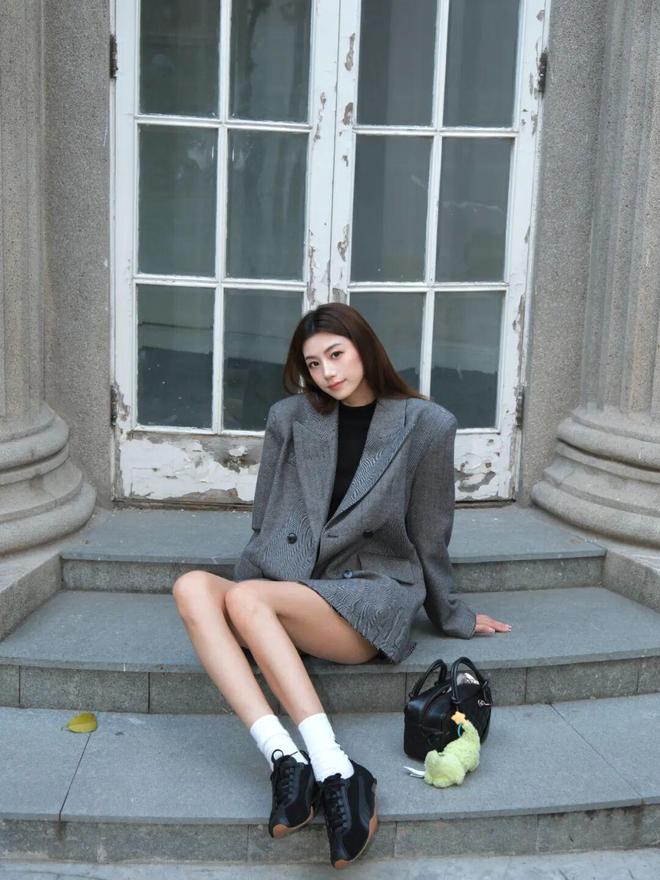 「PUMA H-STREET」带你质感入秋附入手指南！j9九游会(中国)网站‼️朴彩英ROSÉ上脚！巴恩风(图2)