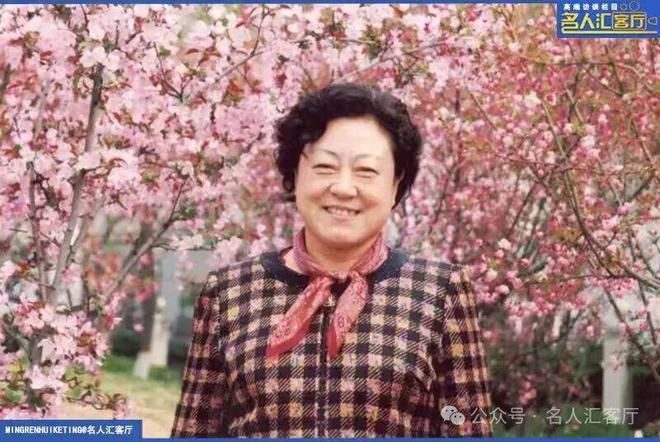 0年穿“阅”时光一双鞋撑起中原商业传奇J9数字平台名人汇客厅｜双凤皮鞋：4(图2)